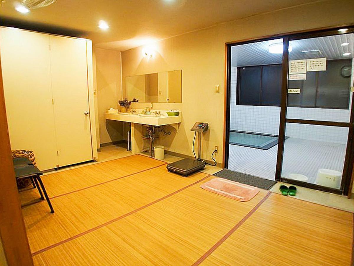 Ebisu Hotel Ina Buitenkant foto